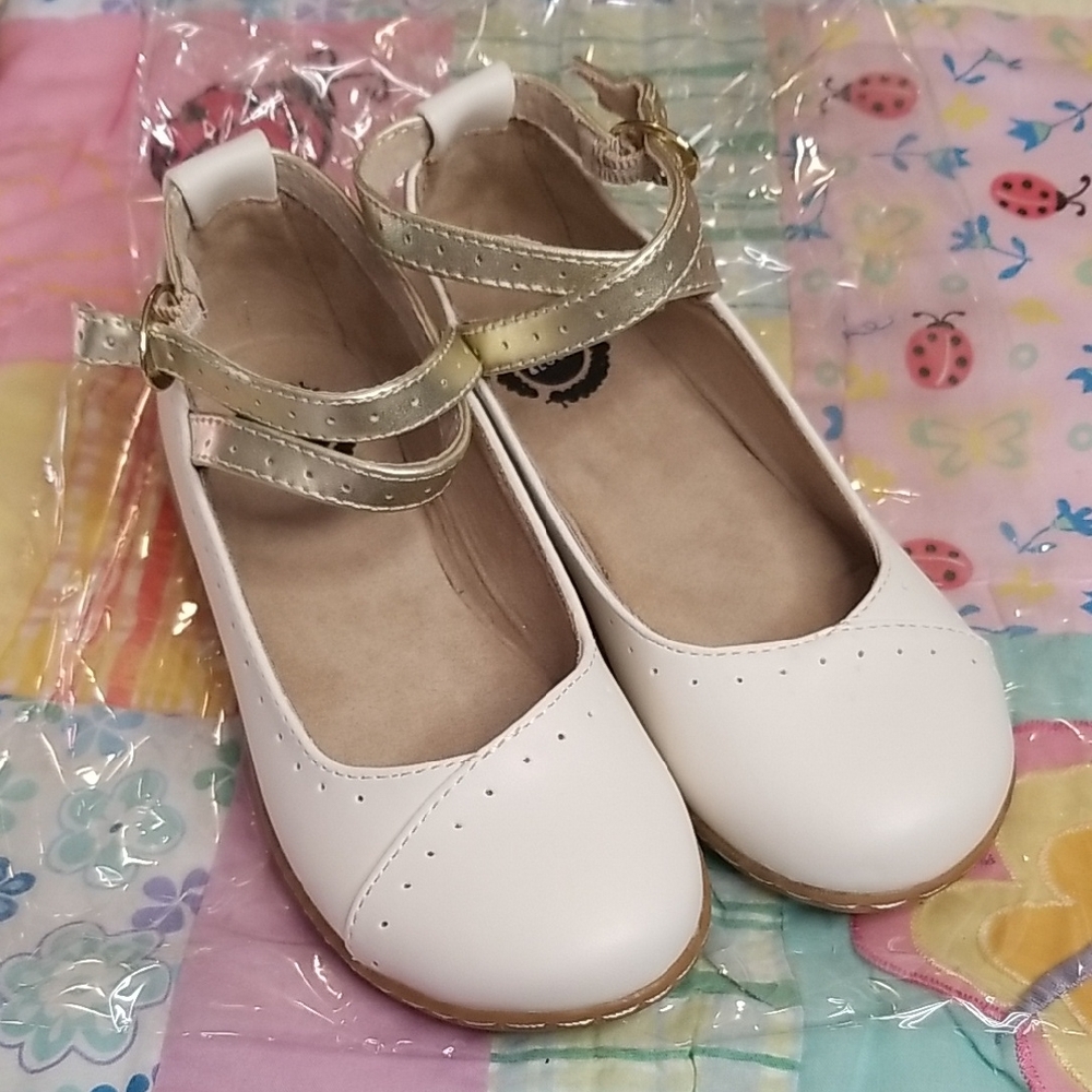 Livie & Luca White Dress Shoes with Gold Ankle Criss Cross Straps Size 10 EUC